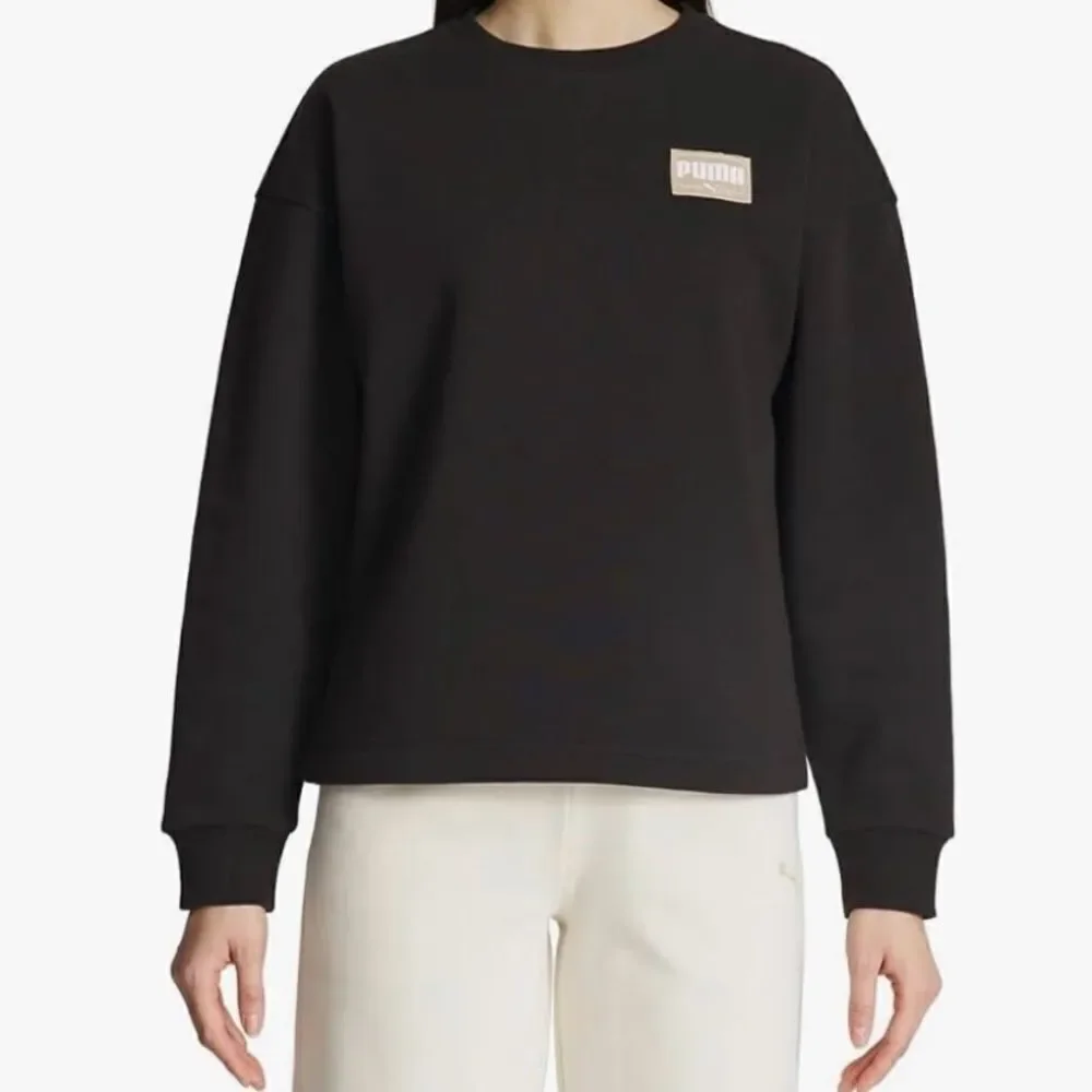 🔥 
PUMA Women's Fleece Crewneck Sweatshirt Badge (Black, size: Large 🎊 - Picture 2 of 5